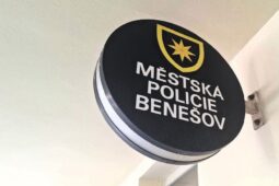 Tisíce přestupků a osm podezřelých trestných činů. Benešovští strážníci měli napilno