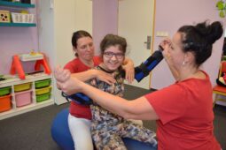Malí školáci s velkým srdcem: Vyprodali muzikál, aby pomohli dvanáctileté Berenice