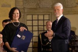 Stojí při dětech i jejich rodičích v nejtěžších chvílích. Její práci ocenil prezident