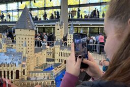 Obří pevnost i rekordní jeřáb. Výstaviště v Olomouci zaplní miliony LEGO kostek