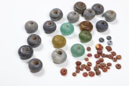 Zlínské muzeum ožije pravěkem. Návštěvníci si vyrobí amulet i vyzkoušejí malování pigmentem