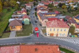 Řidiči, pozor! Mezi Loukami a Prštným vznikne jednosměrka