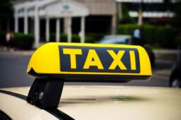 Zájem o Senior taxi v Kroměříži prudce vzrostl, v září se počet jízd zdvojnásobil