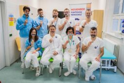 Movember upozorňuje na tichého nepřítele mužů. Rakovina prostaty nemusí mít žádné příznaky