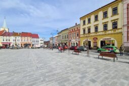 Točna pro MHD, chodník v Hrachovci či nová lávka pro pěší. Valmez řeší investice