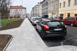 Bezpečnější ulice i plynulejší doprava: Husovo náměstí má novou tvář