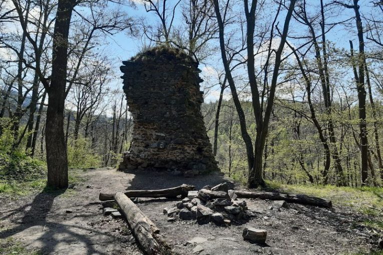 Zřícenina hradu Rabštejn u Dukovan. Foto: Anna Petruželková