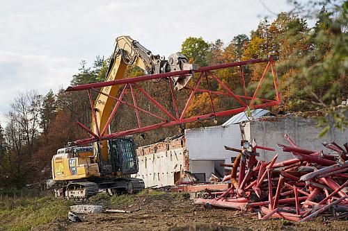 Demolice vyhořelého bazénu: Foto: Město Český Krumlov