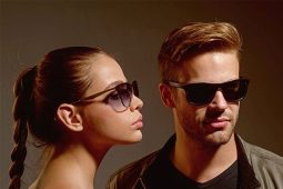 Nevidíte ostře a mhouříte oči na slunci? Možná je čas na změnu