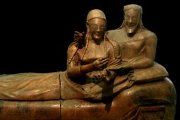 Jazyk, který pohřbil čas. Etruština je stejně tajemná jako původ lidí, kteří se pomocí ní dorozumívali