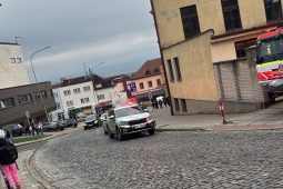 Evakuace 450 lidí ze školy v Uherském Brodě: V kabinetu se našla nebezpečná látka