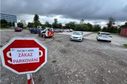 Tři patra navíc. Parkovací dům u jihlavské nemocnice nabídne přes sedm set míst