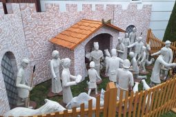 Rokycany opět zdobí unikátní betlém Jindřicha Stejskala