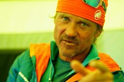 Zkouší to, co ještě nikdo z horolezců nedokázal