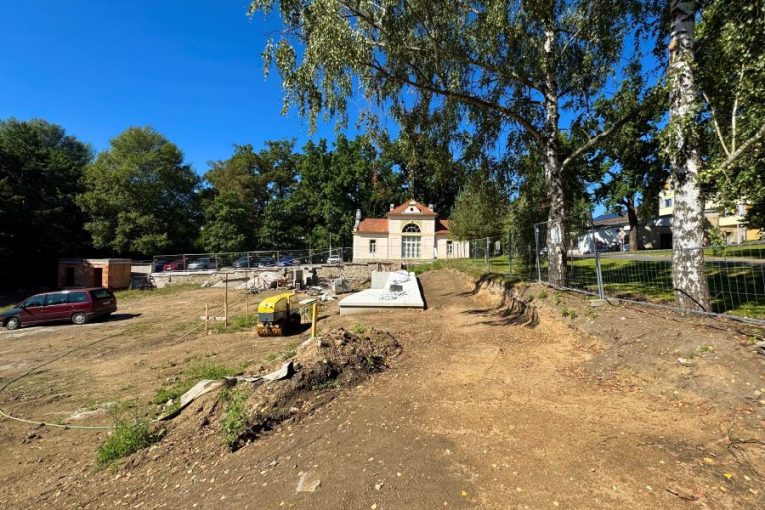 Pavilon rehabilitace ve výstavbě. Foto: Jihočeský kraj