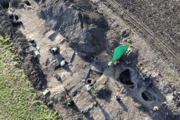 Archeologové hlásí mimořádné nálezy kolem silnice I/53 mezi Lechovicemi a Pohořelicemi