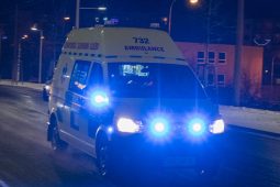 Muž skočil z osmnáctipatráku v Polabinách. Nehodu nepřežil