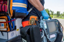 Policisté z Morkovic zachránili ženu v bezvědomí