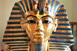 Poznejte příběh faraona, jehož hrobka přežila staletí – a zjistěte, proč se zrodila legenda o kletbě