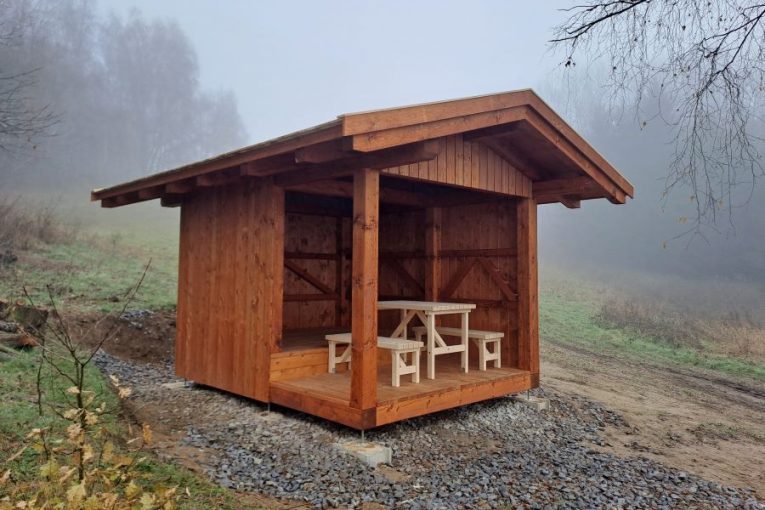 Útulna u Vyššího Brodu. Zdroj: Lesy ČR