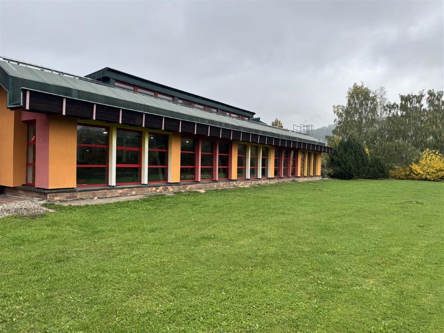 Zahrada plaveckého bazénu. Foto: Město Prachatice