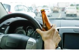 VIDEO: Opilý mladý řidič dostal stopku. O tři hodiny později se vrátil za volant