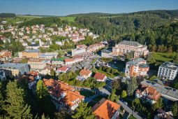 Zlínský kraj je druhým nejlepším regionem k životu, mezi obcemi zazářily Luhačovice