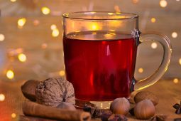 Charitativní prodej občerstvení v Otrokovicích vynesl potřebným téměř 262 tisíc korun