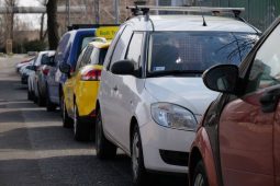 Parkuj, přestup, jeď: ve středních Čechách vyroste přes 3 400 míst P+R