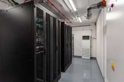 Tisíc terabajtů bezpečí: V Klatovech vzniklo moderní datové centrum pro nemocnice kraje