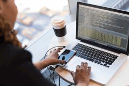 Město spustí chytrého chatbota. Odpoví na dotazy občanů nonstop