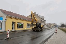 Rekonstrukce silnice I/55 ve Veselí nad Moravou míří do finále
