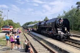 Parní Šlechtična míří na Chodské slavnosti. Do Domažlic posílí i spoje!