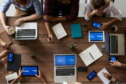 Vyjednávání o nové vládě pokračují. Mezi ANO, SPD a Motoristy zatím vládne shoda