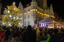 Hudební program, trhy i kluziště. Vánoce v Šumperku začínají první adventní neděli