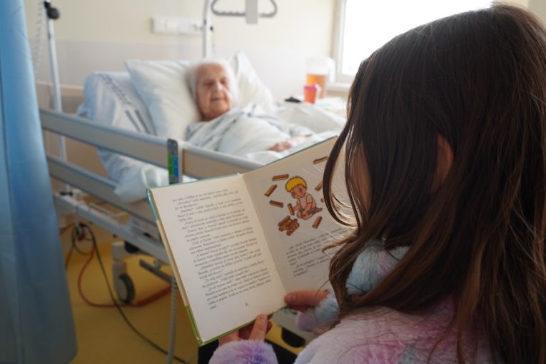 Školáci předčítají v nemocnici