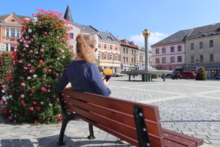 Lavička na náměstí TGM v přerově