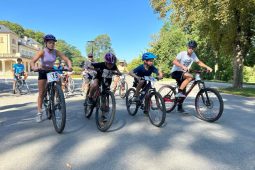 Letní dobrodružství na kolech. Příměstský tábor Bike Camp zahájil registraci účastníků