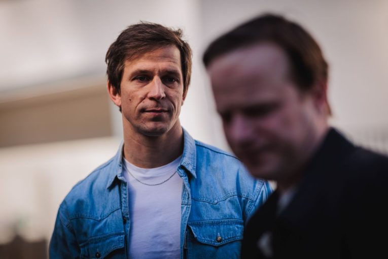 Igor Ozorovič jako vrah a Kryštof Hádek jako první manžel spisovatelky Monyové.