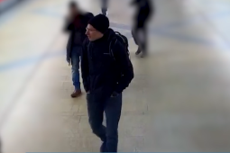 Drama v metru! Opilý a zdrogovaný muž ohrožoval nožem cestující