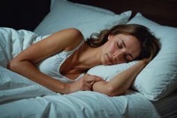 Když se tělo ozývá v noci. Proč nás budí srdce, hlava nebo svaly