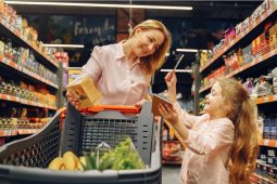 Potravinová sbírka překonala rekord. Češi darovali 719 tun zboží pro lidi v nouzi