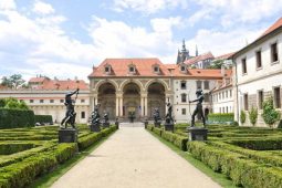 Od 1. dubna znovu otevřeno! Valdštejnská zahrada zve k návštěvě