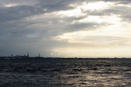 Co opravdu potopilo trajekt Estonia? Spekulace přetrvávají…