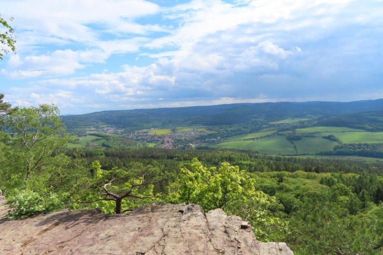 Vyhlídkové místo Čertova kazatelna na hoře Plešivec v Brdské vrchovině. Foto: Pavla Jelínková