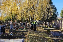 Mělník posílí kontroly u hřbitovů: dušičky lákají zloděje