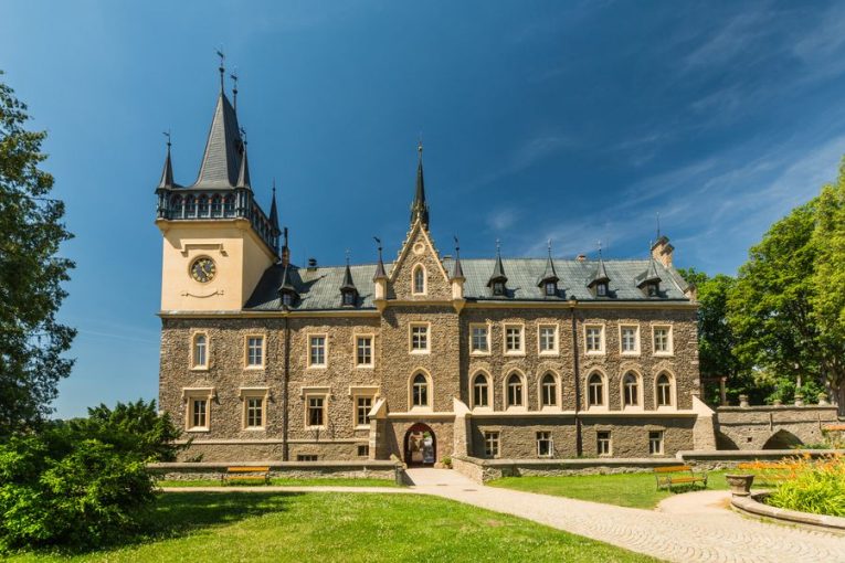 Zámek Zruč nad Sázavou. Zdroj: Shutterstock.com/Jan Pasler