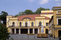 Klicperovo divadlo láká na Steinbecka, Don Quijota i muzikálovou premiéru