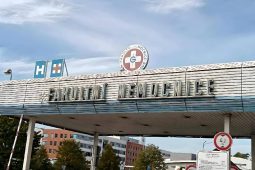 Fakultní nemocnice Hradec Králové a zdravotnická škola získaly prestižní ocenění za spolupráci