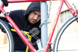 Pět krádeží za pět měsíců. Policie vypátrala zloděje kol na Vsetínsku